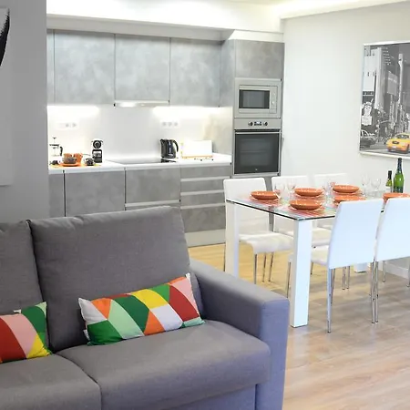 Stayingirona.mistela * Girona